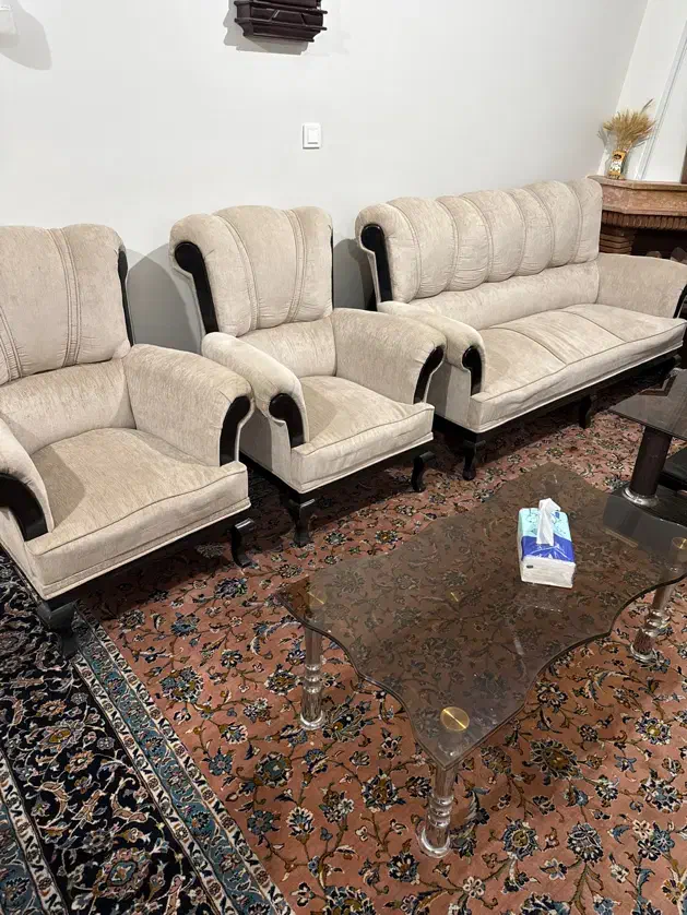 مبلمان ۷ نفره با ۲ میز وسط و سه عسلی|مبلمان خانگی و میز عسلی|کوهسار (البرز), |دیوار