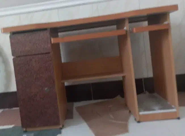 میز کامپیو تر در حد نوع|میز تحریر و کامپیوتر|قم, نخودی|دیوار