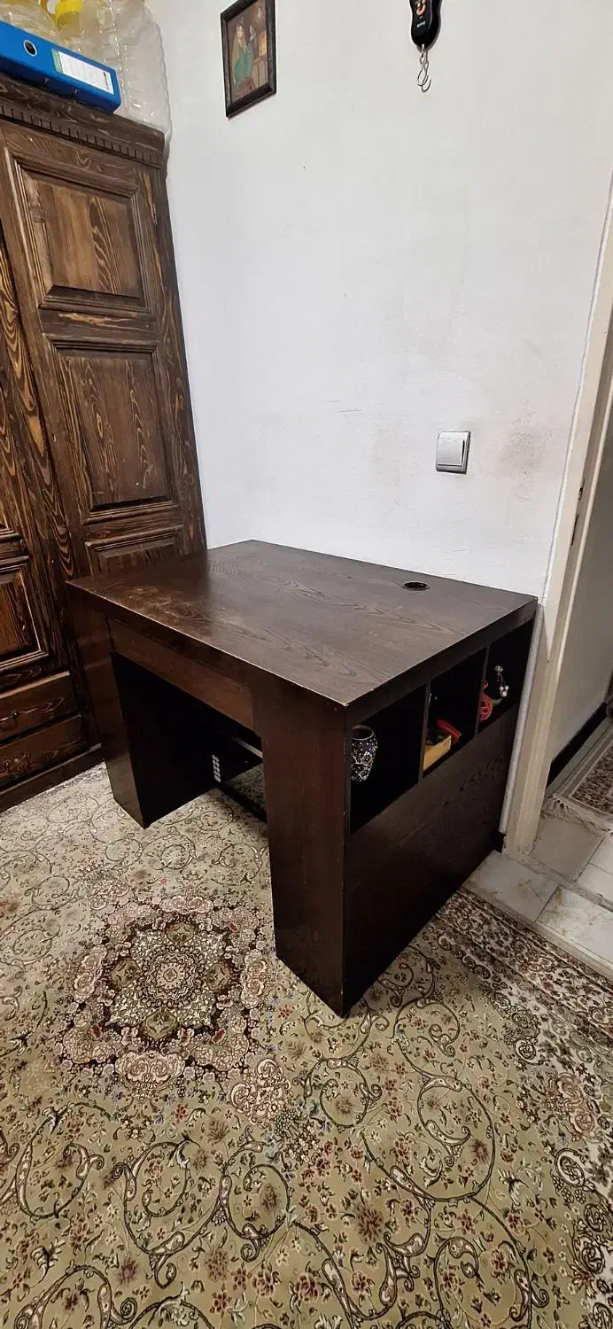 میز چوب اصل|میز تحریر و کامپیوتر|پردیس, فاز ۳|دیوار