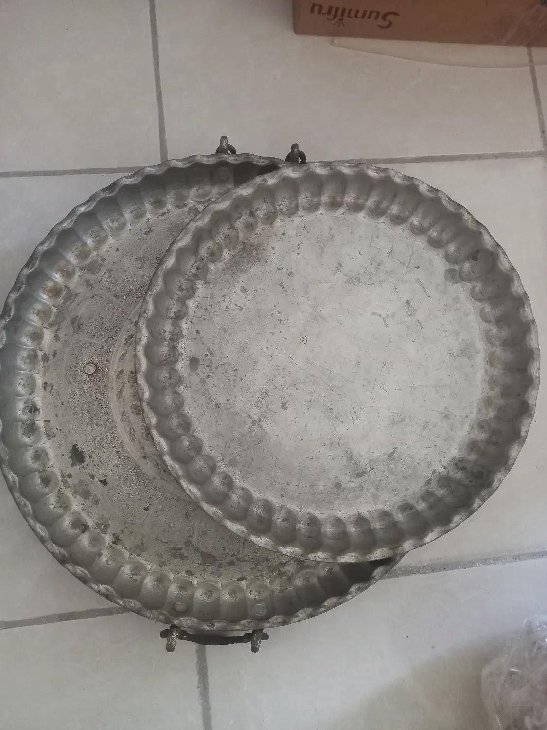 سینی مسی قلم کاری قدیمی|کلکسیون اشیاء عتیقه|چهارباغ, |دیوار