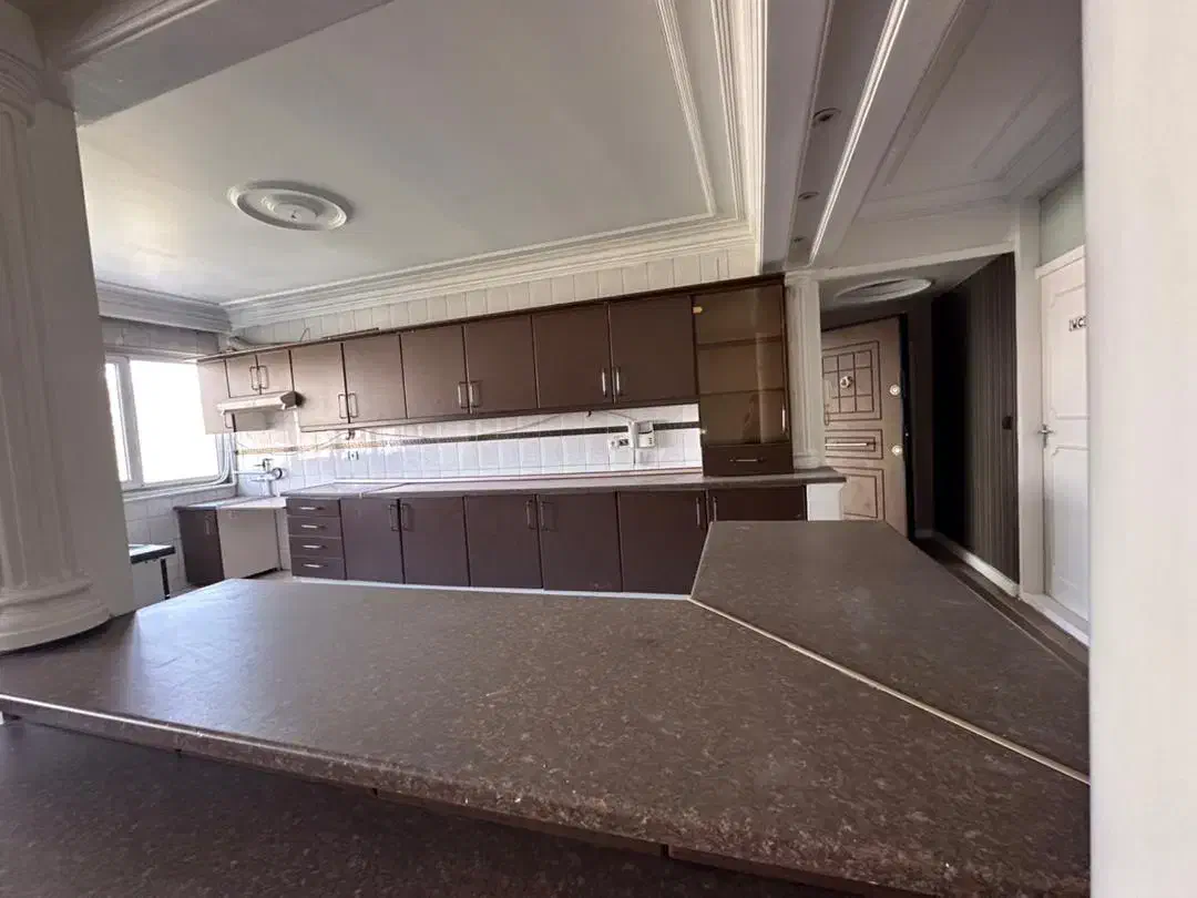 ۲۲۰ متر ۳خواب