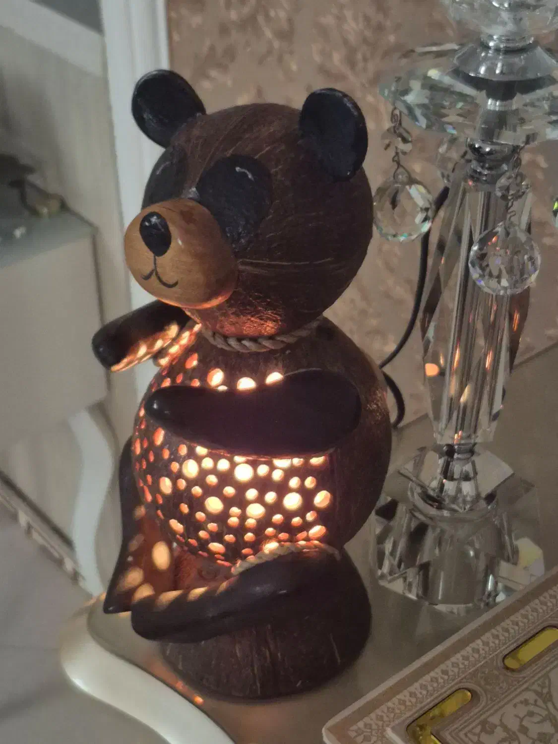 چراغ خواب|چراغ خواب و آباژور|ری, دیلمان|دیوار