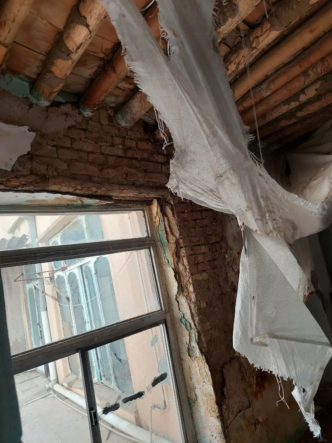 تخریب و کنده کاری ساختمانی|خدمات پیشه و مهارت|کرمانشاه, |دیوار