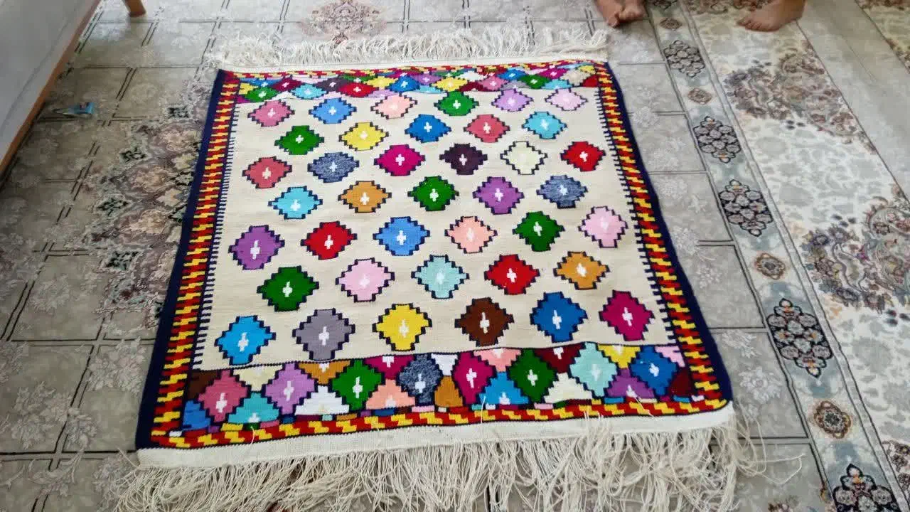 گلیم طرح اختر|گلیم، جاجیم، گبه|شیراز, تندگویان|دیوار