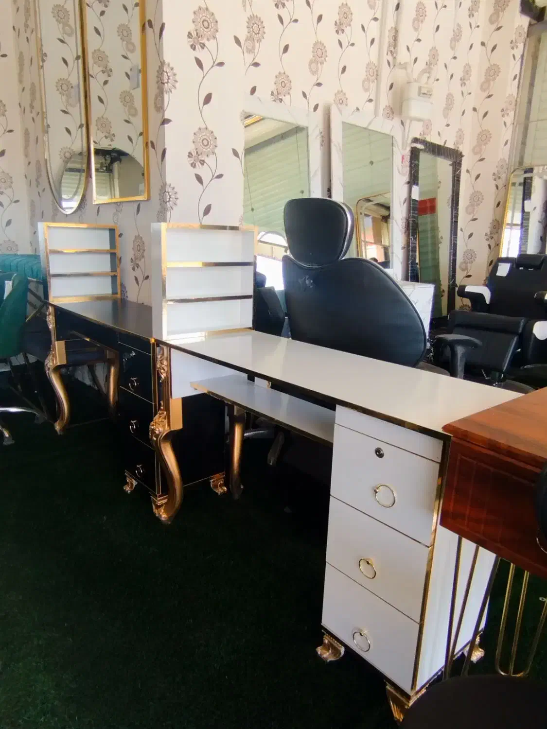 عرضه میز ناخن با کیفیت به قیمت عمده زرکالا|آرایشگاه و سالنهای زیبایی|یاسوج, |دیوار