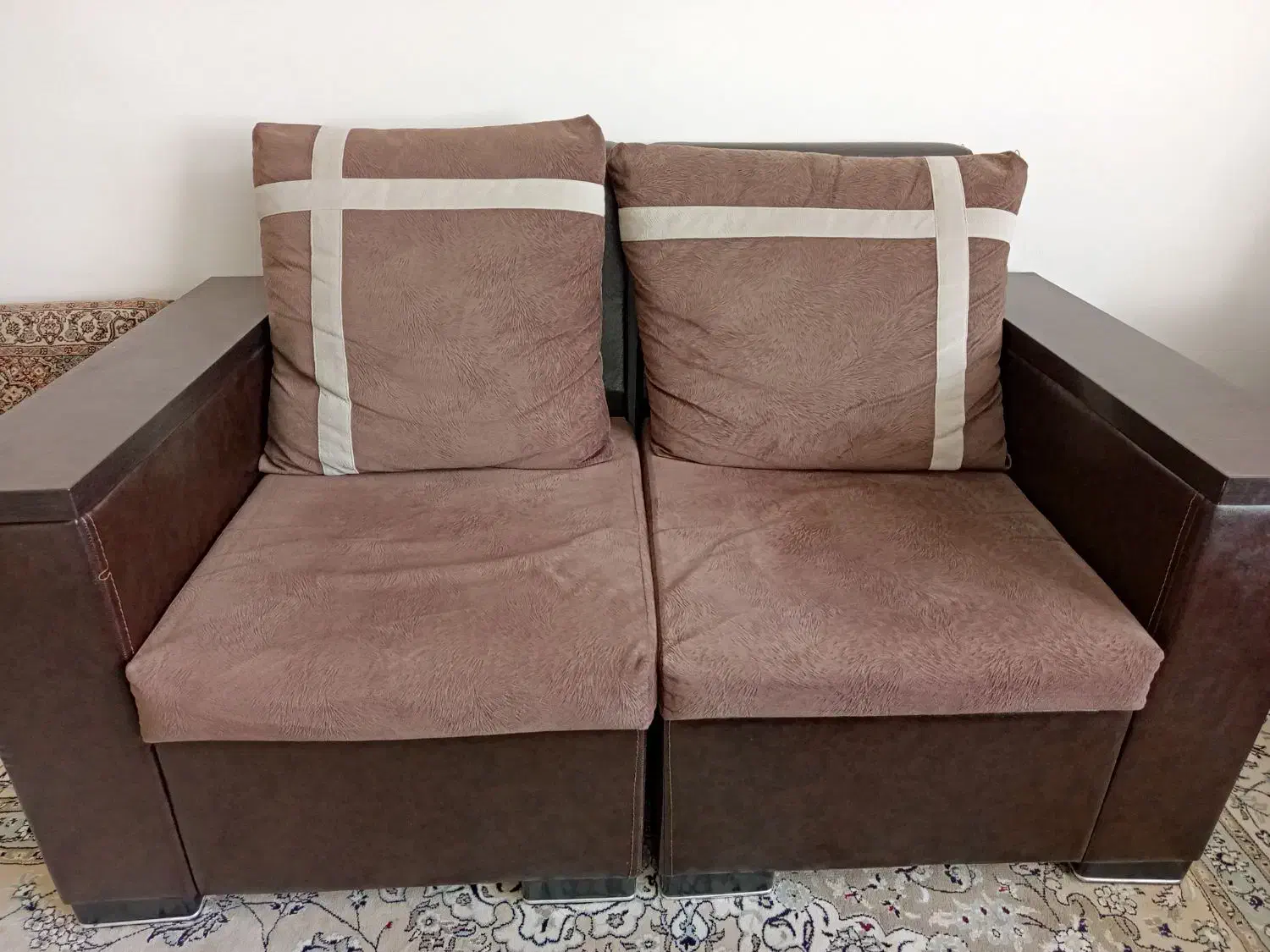 مبل دست دوم کار کرده،سالم بدون خط و خش|مبلمان خانگی و میز عسلی|قم, بنیاد|دیوار