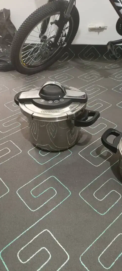 زودپز دوقلو|ظروف پخت‌وپز|هشتگرد, هشتگرد قدیم|دیوار