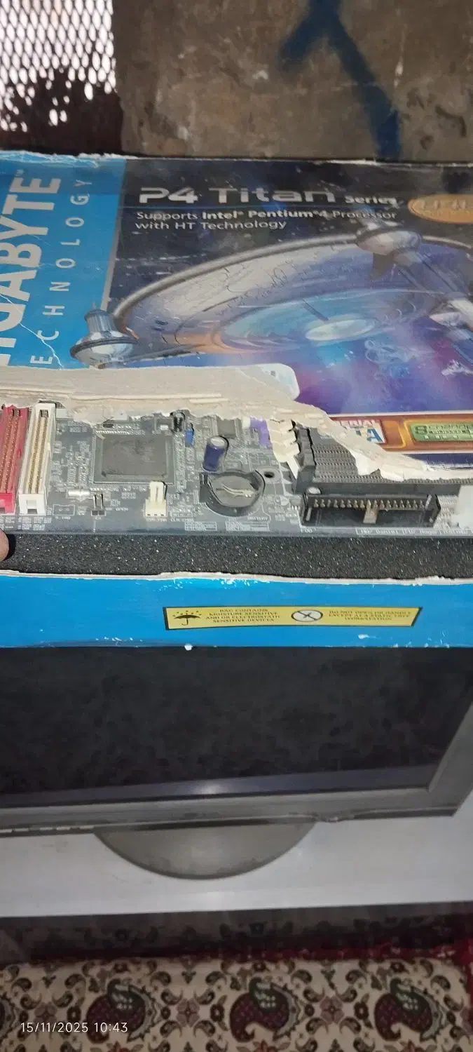 مادربورد ddr3 گیگابایت ۲ عدد کاملا سالم همراه cpu|قطعات و لوازم جانبی رایانه|کامیاران, |دیوار