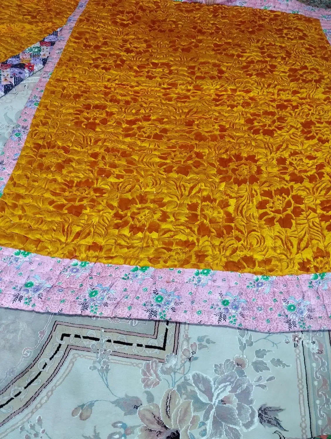 لحاف مخمل|رختخواب، بالش، پتو|نیشابور, شهید بهشتی|دیوار