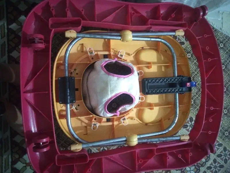 روروئک کار کرده|کالسکه و لوازم جانبی|بومهن, |دیوار