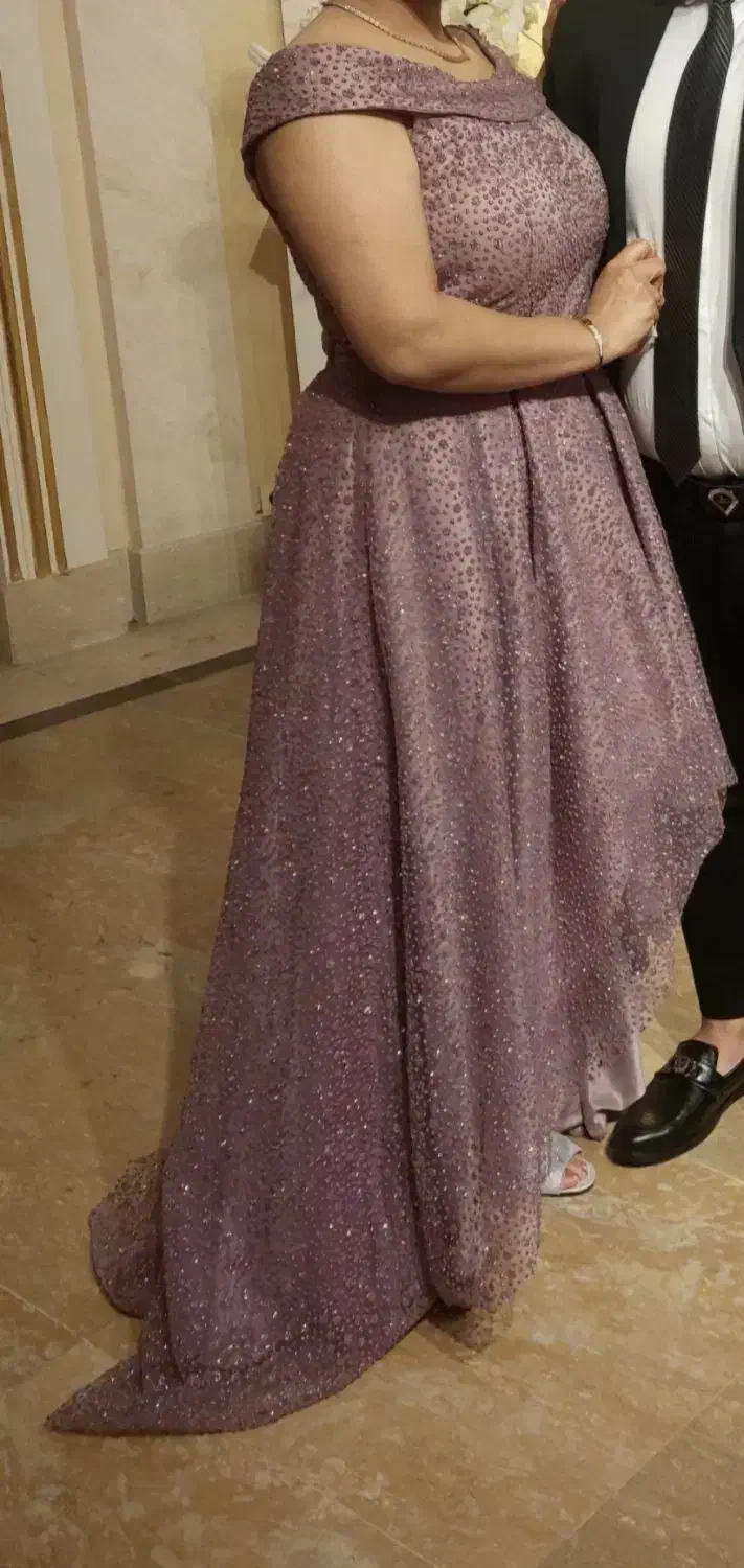 لباس مجلسی|لباس|رشت, ترمینال|دیوار