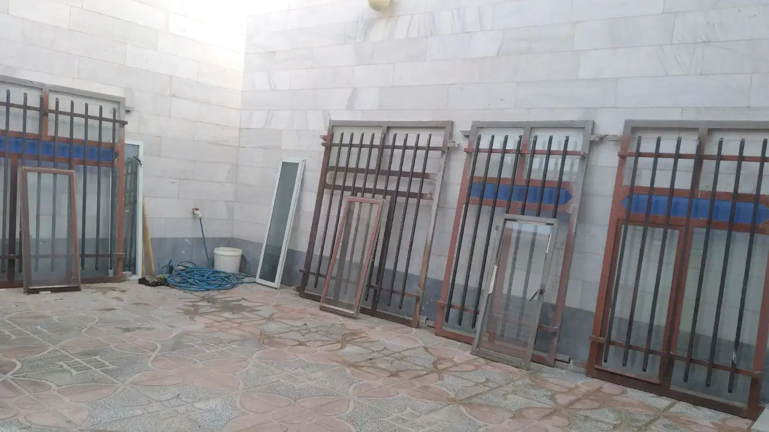 پنجره فلزی|مصالح و تجهیزات ساختمان|شازند, |دیوار