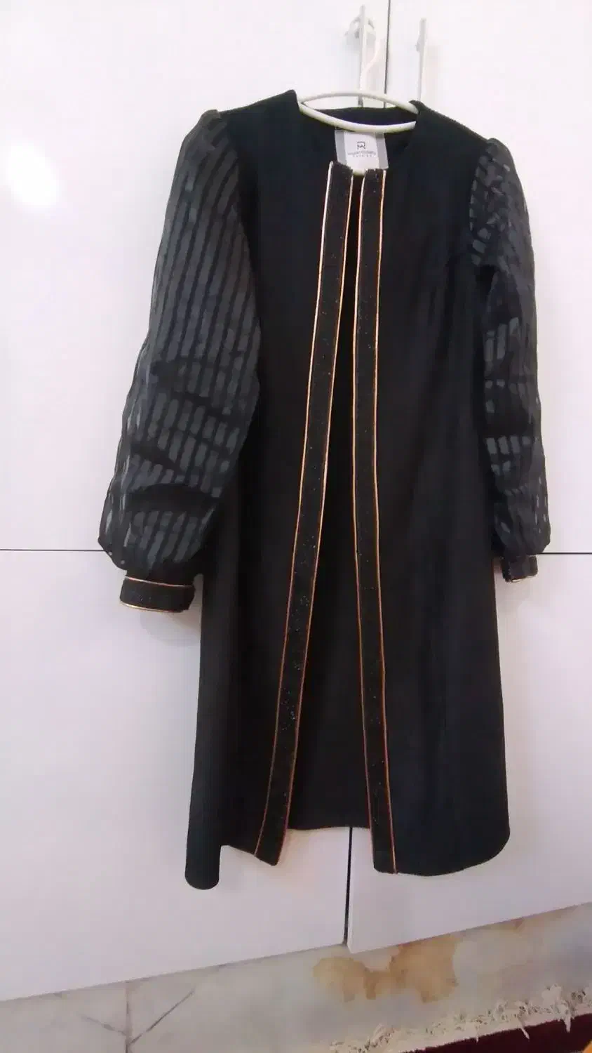 مانتو|لباس|قائن, |دیوار