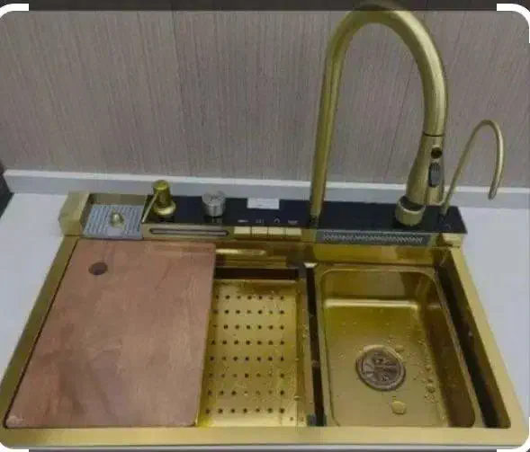 طلایی سینک دوش کلید دار|لوازم سرویس بهداشتی|تهران, قلهک|دیوار