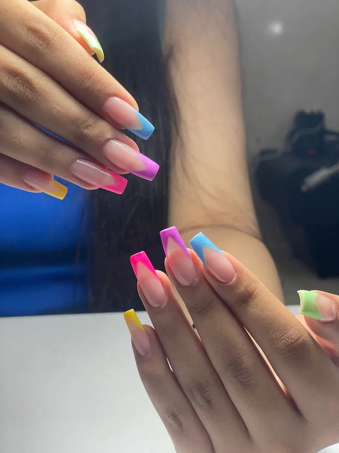 کاشت و ترمیم ناخن|خدمات آرایشگری و زیبایی|رشت, نامجو|دیوار