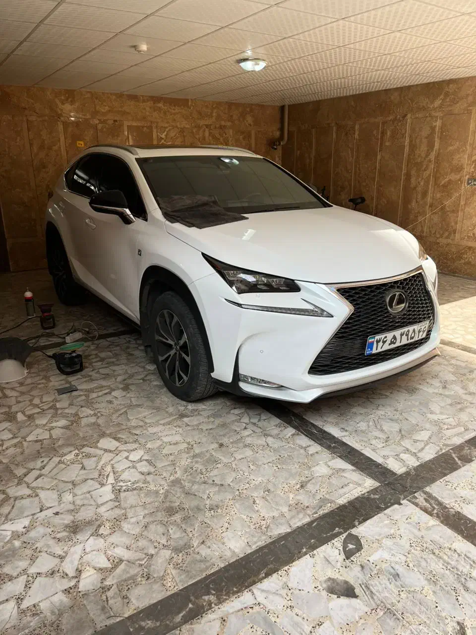 پولیش واکس ، سرامیک ، در محل و مجموعه درجه یک|خدمات موتور و ماشین|رشت, گلباغ نماز|دیوار