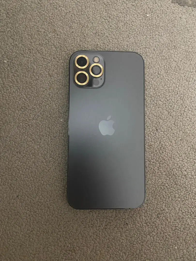 iPhone 12 pro با آداپتور اورجینال|موبایل|بوشهر, |دیوار