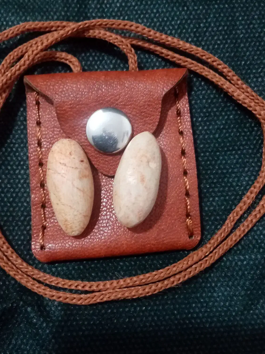 پلاک زنانه و مردانه و یک جفت مهره|جواهرات|بندرعباس, |دیوار