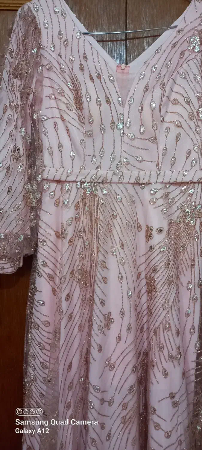 لباس مجلسی|لباس|کلاچای, |دیوار