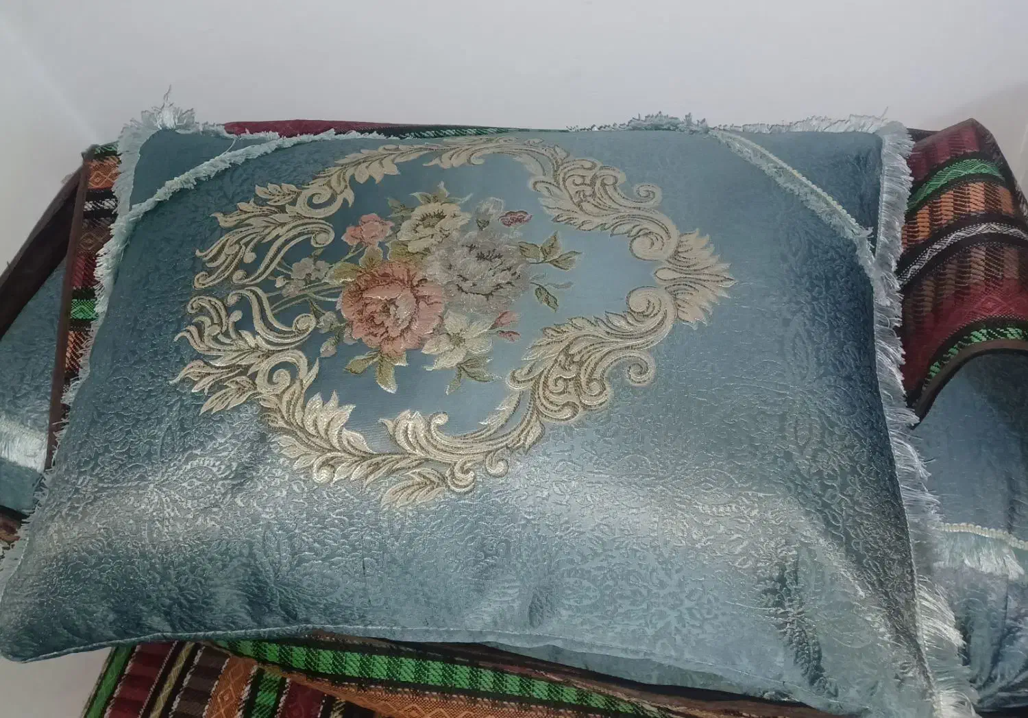 ۱۲ عدد پشتی وپرده ساتن|پشتی|خمینیشهر, |دیوار