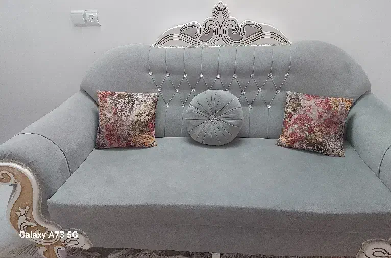 فروش یه دست مبل و میز تلویزیون|مبلمان خانگی و میز عسلی|بم, |دیوار