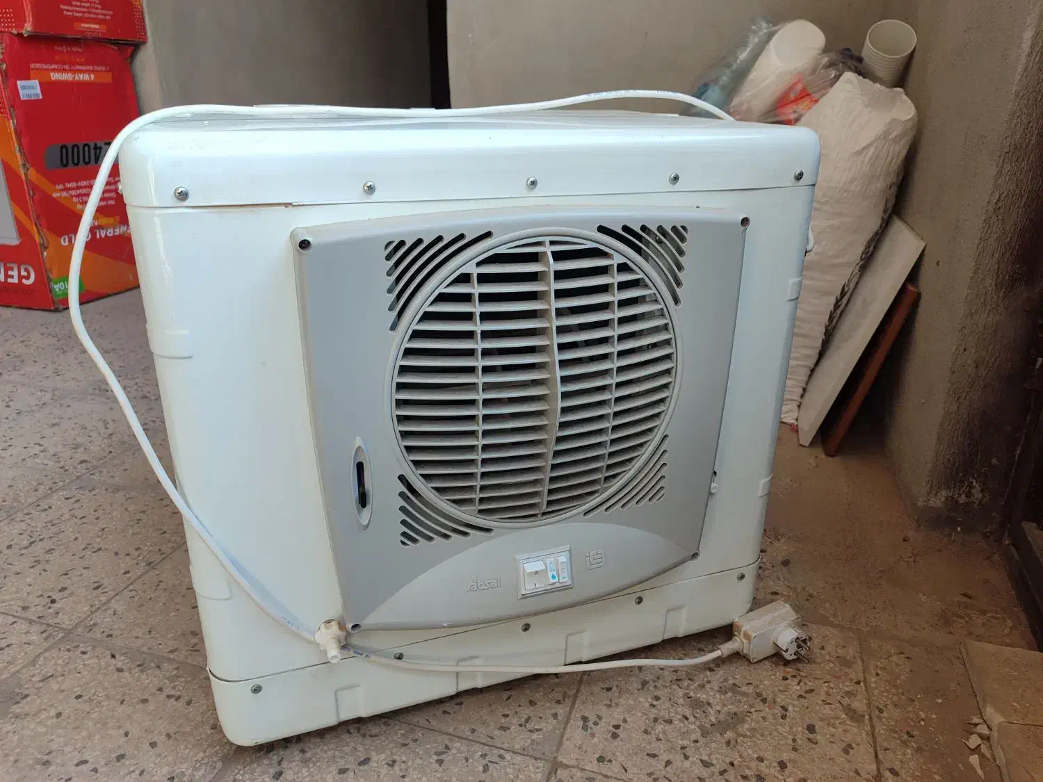 کولر آبی|کولر آبی|میانه, |دیوار