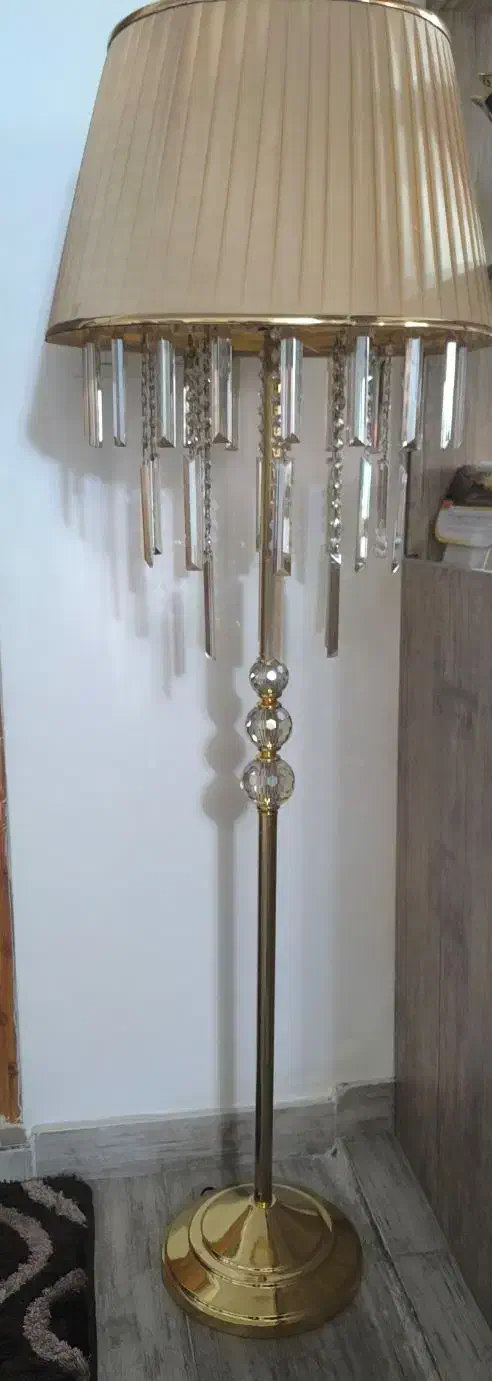 یک عدد آباژور|چراغ خواب و آباژور|کرمانشاه, |دیوار