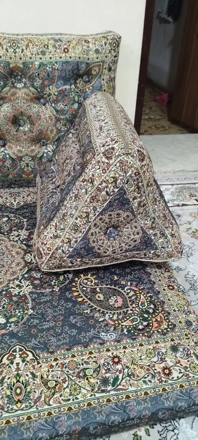 شاه نشین|پشتی|سنندج, |دیوار