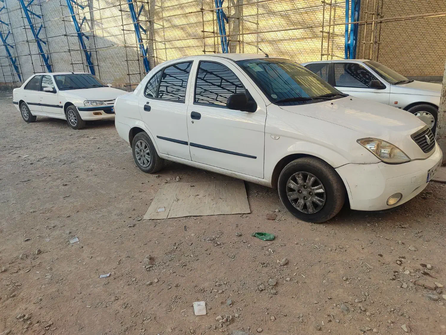 ماشین تیبا یک مدل1400|خودرو سواری و وانت|آران و بیدگل, |دیوار