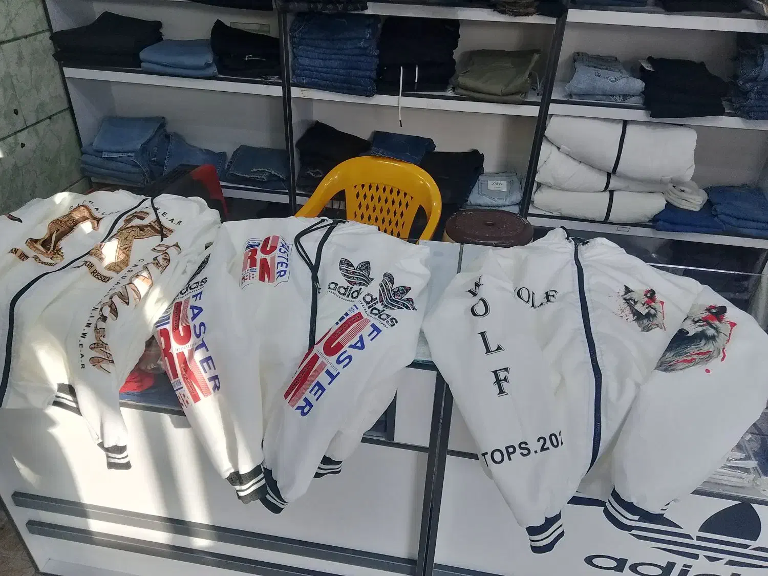 بادگیر|لباس|شال, |دیوار