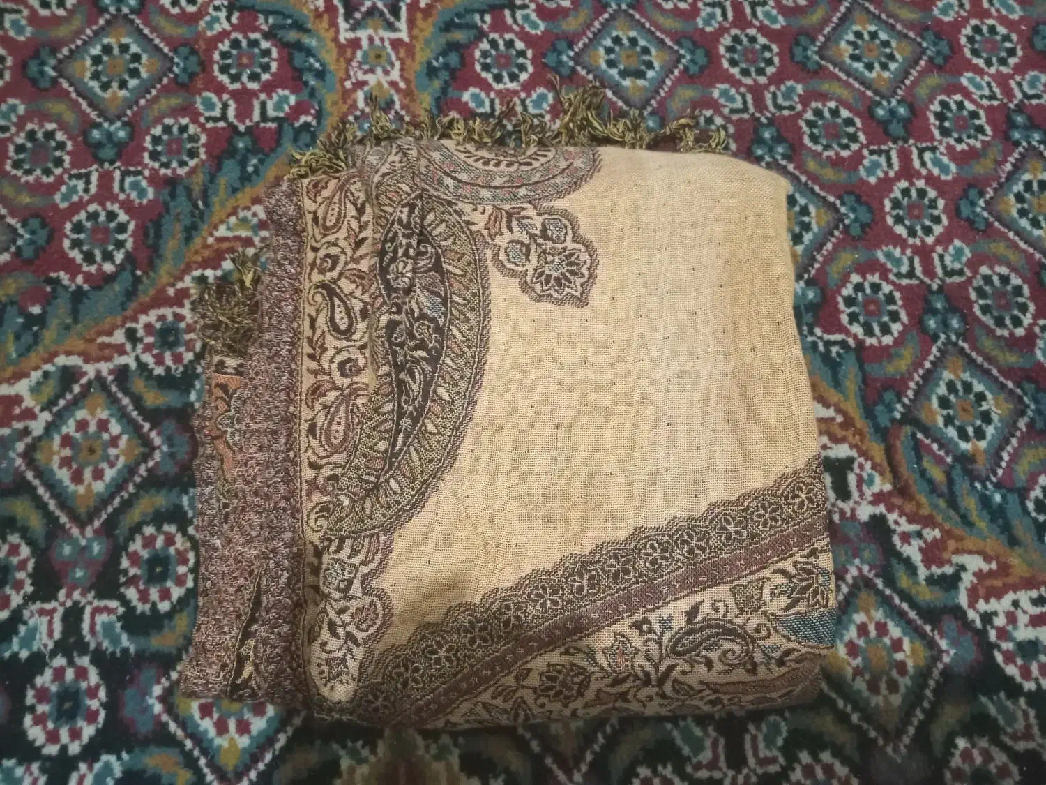 چادر سر|لباس|اردبیل, |دیوار