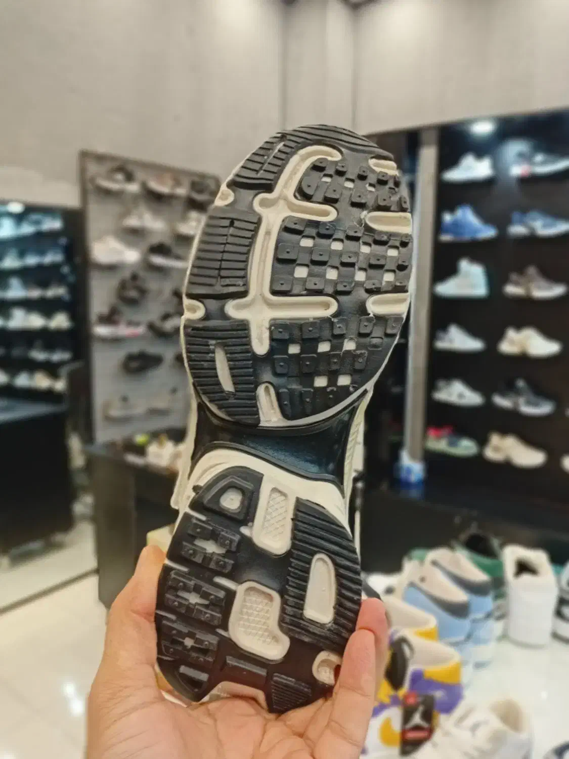 نایک V2k موکا پرطرفدار|کیف، کفش، کمربند|فریدونکنار, |دیوار