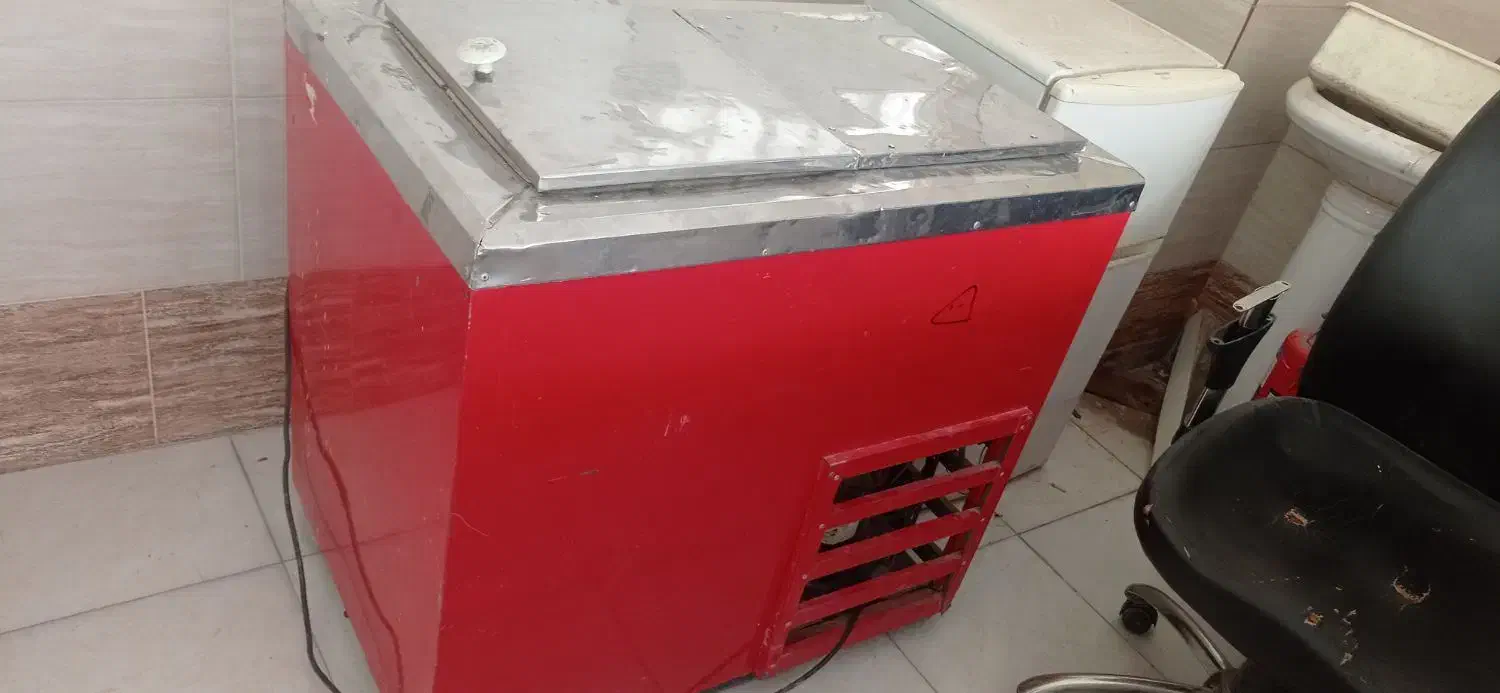 یک عدد فریزر دودر خیلی تمیز سالم باضمانت|فروشگاه و مغازه|بجنورد, |دیوار