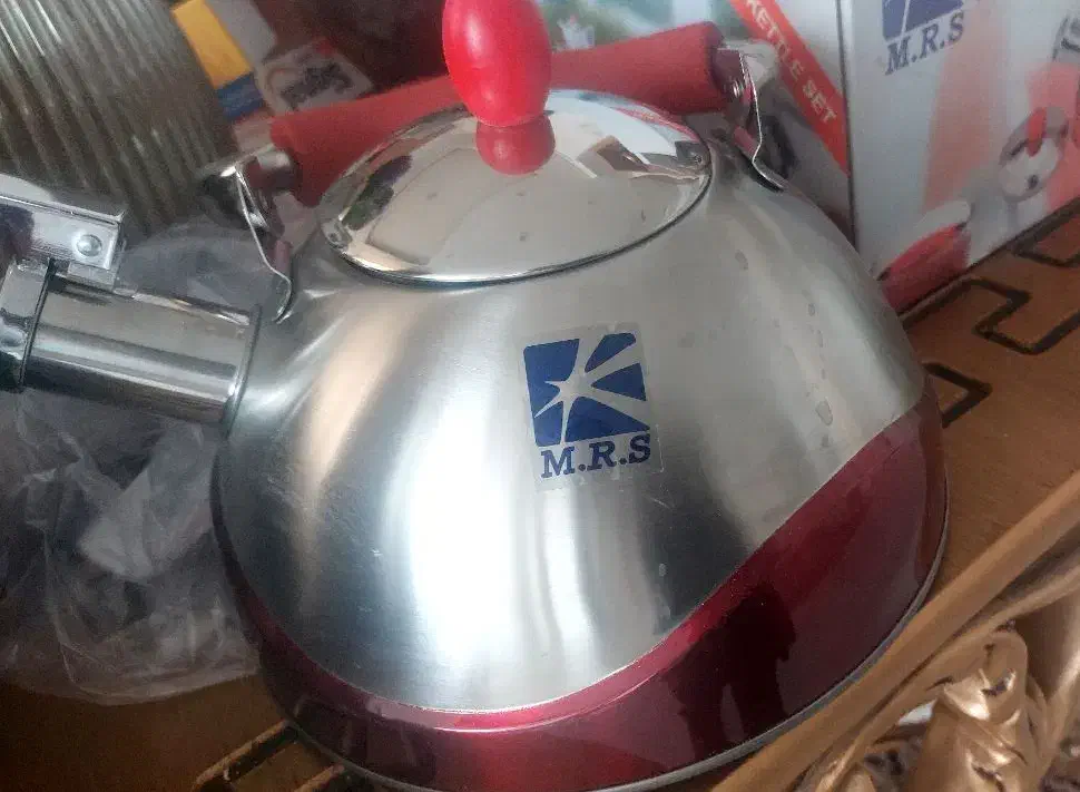 قوری کتری کاملا نو مناسب هدیه روزمادر|قوری، کتری، قهوهساز دستی|نیشابور, بنیاد شهید|دیوار