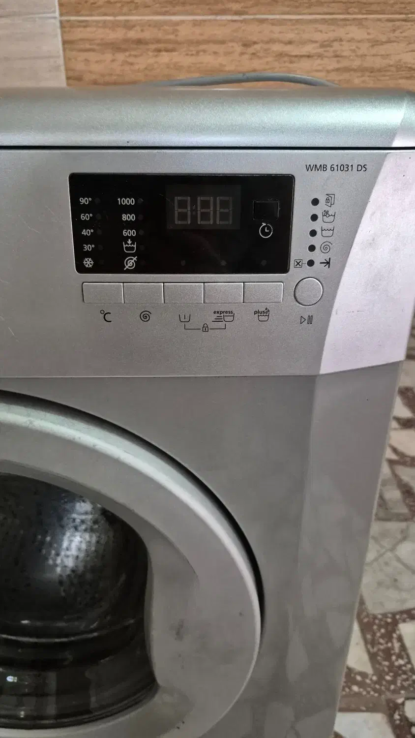 لباسشویی ۶ کیلویی مارک بکو|ماشین لباسشویی و خشک‌کن لباس|رشت, منظریه|دیوار