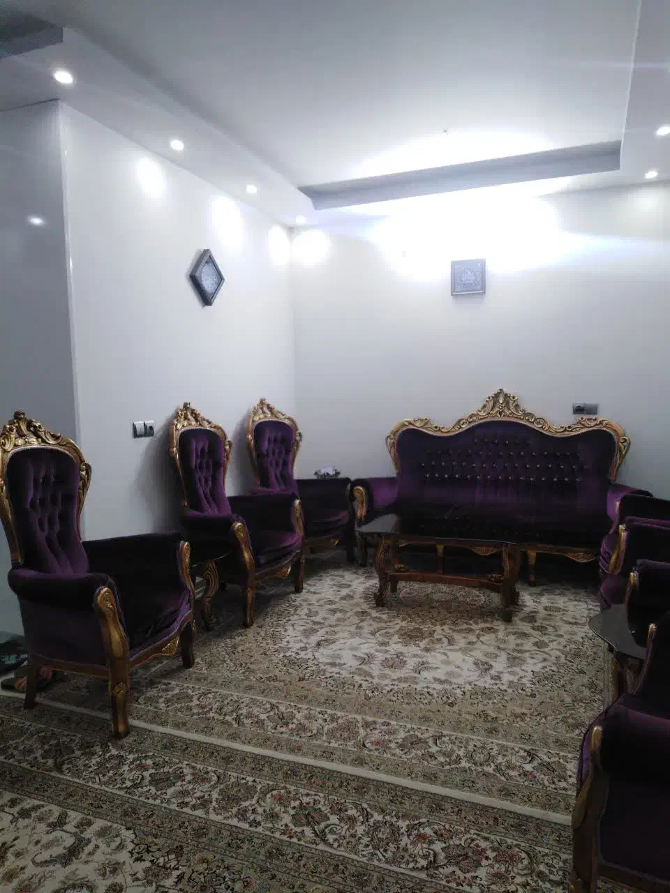 مبل سلطنتی|مبلمان خانگی و میز عسلی|فلاورجان, |دیوار