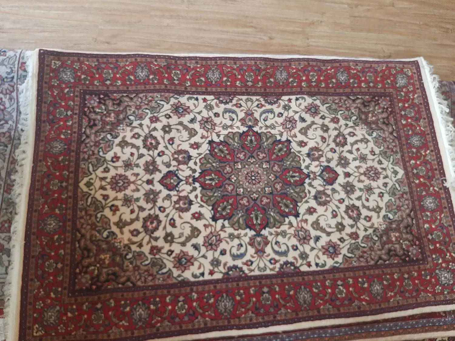 فرش زر و نیم ساروق|فرش|اراک, |دیوار