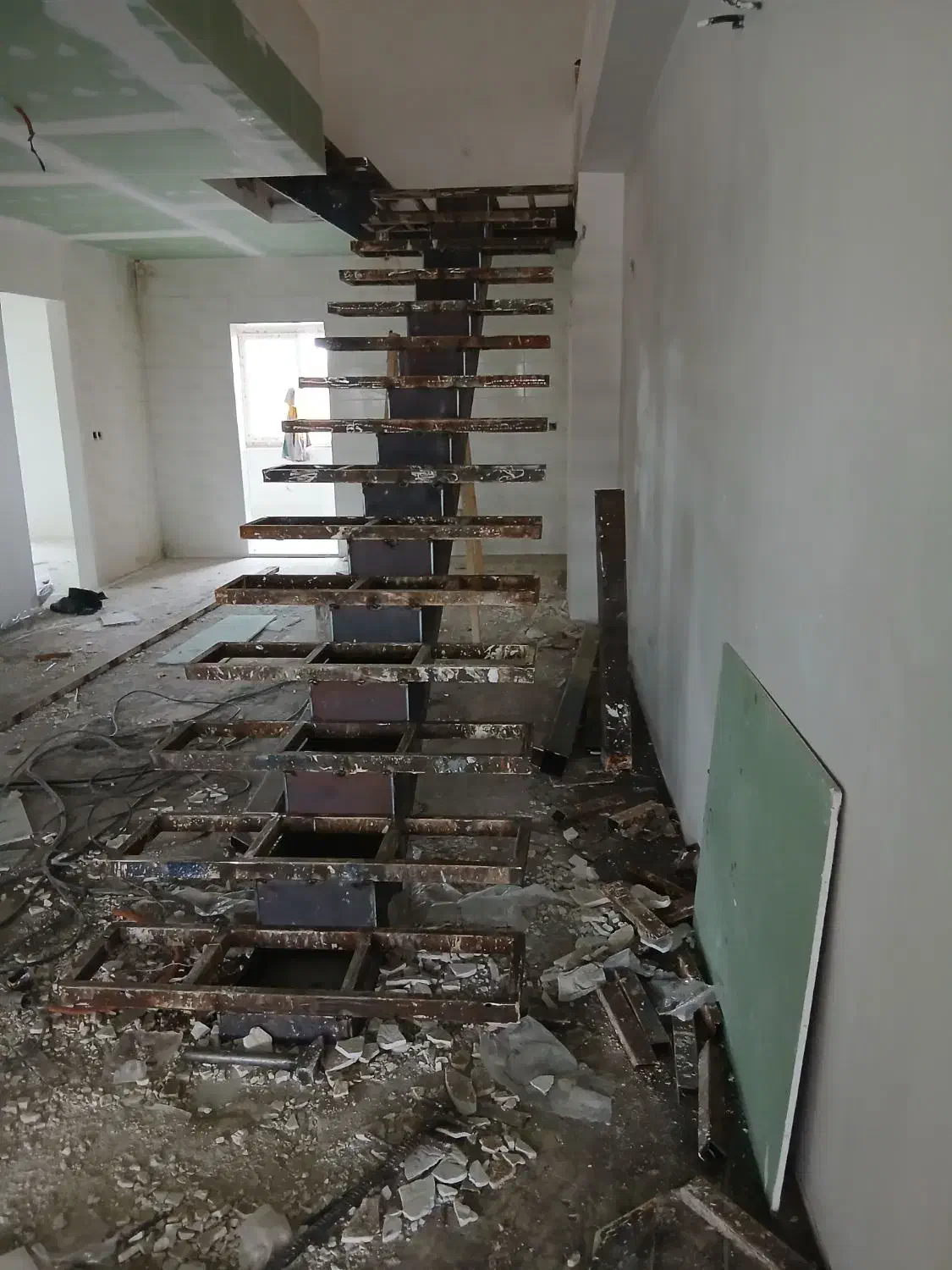 ساخت پله گرد|خدمات پیشه و مهارت|گرگان, |دیوار