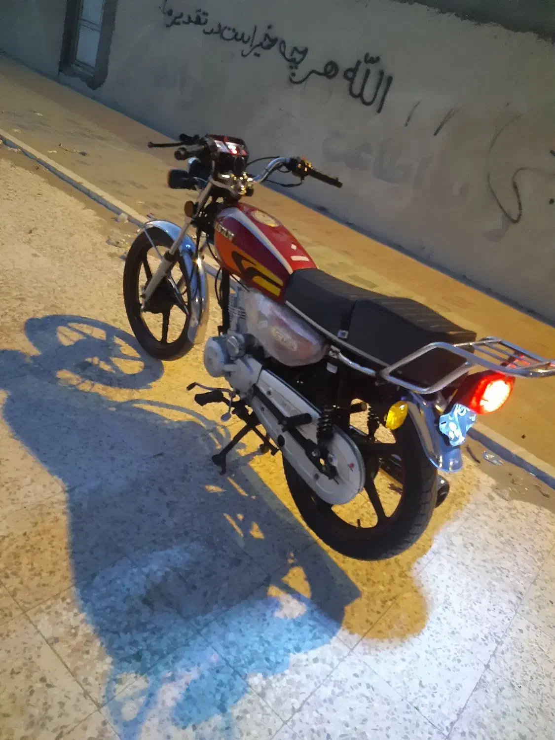 موتورسیکلت|موتورسیکلت|جاسک, |دیوار