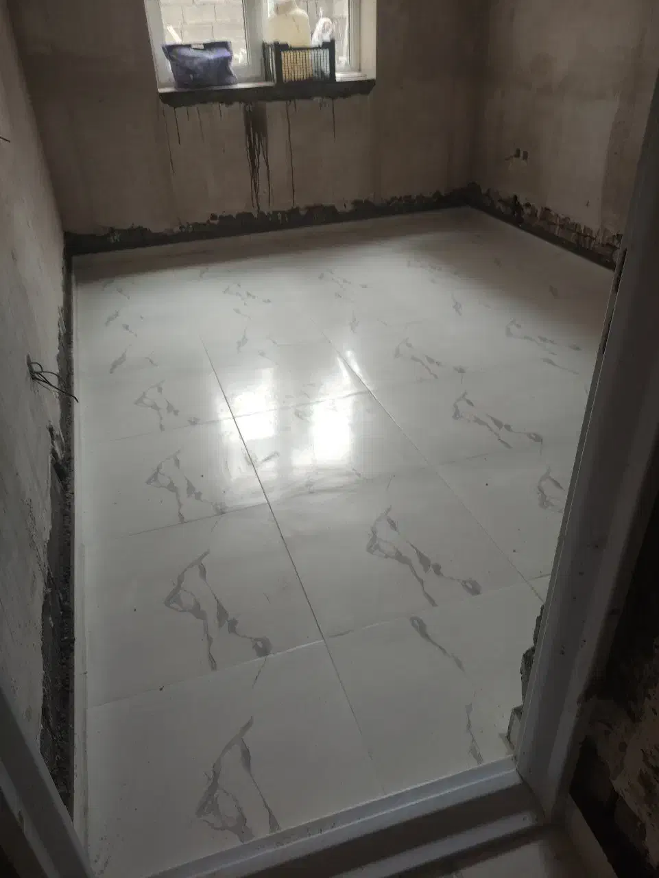 ۱۵ سال تجربه، کاشی و سرامیک کاری حرفه‌ای|خدمات پیشه و مهارت|اردبیل, |دیوار