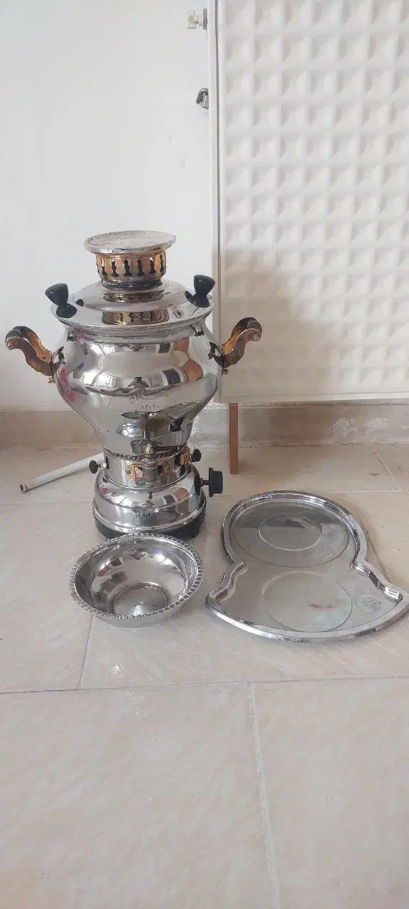 سماور گازی با سینی و کاسه|سماور، چای‌ساز، قهوه‌ساز|فولادشهر, مسکن مهر فولادشهر|دیوار