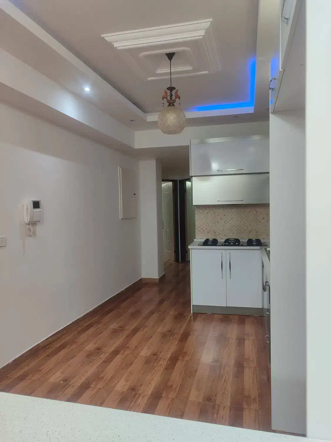 فروش واحد آپارتمانی طبقه ۴ از ۵ طبقه ۱۰ واحدی|فروش آپارتمان|رضوانشهر, |دیوار