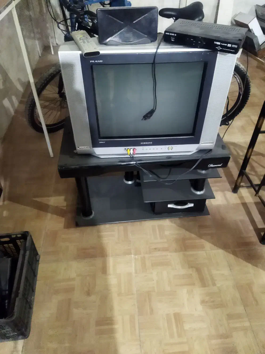 تلویزیون دیجیتال و زیر تلویزیون|تلویزیون و پروژکتور|خرم‌آباد, |دیوار