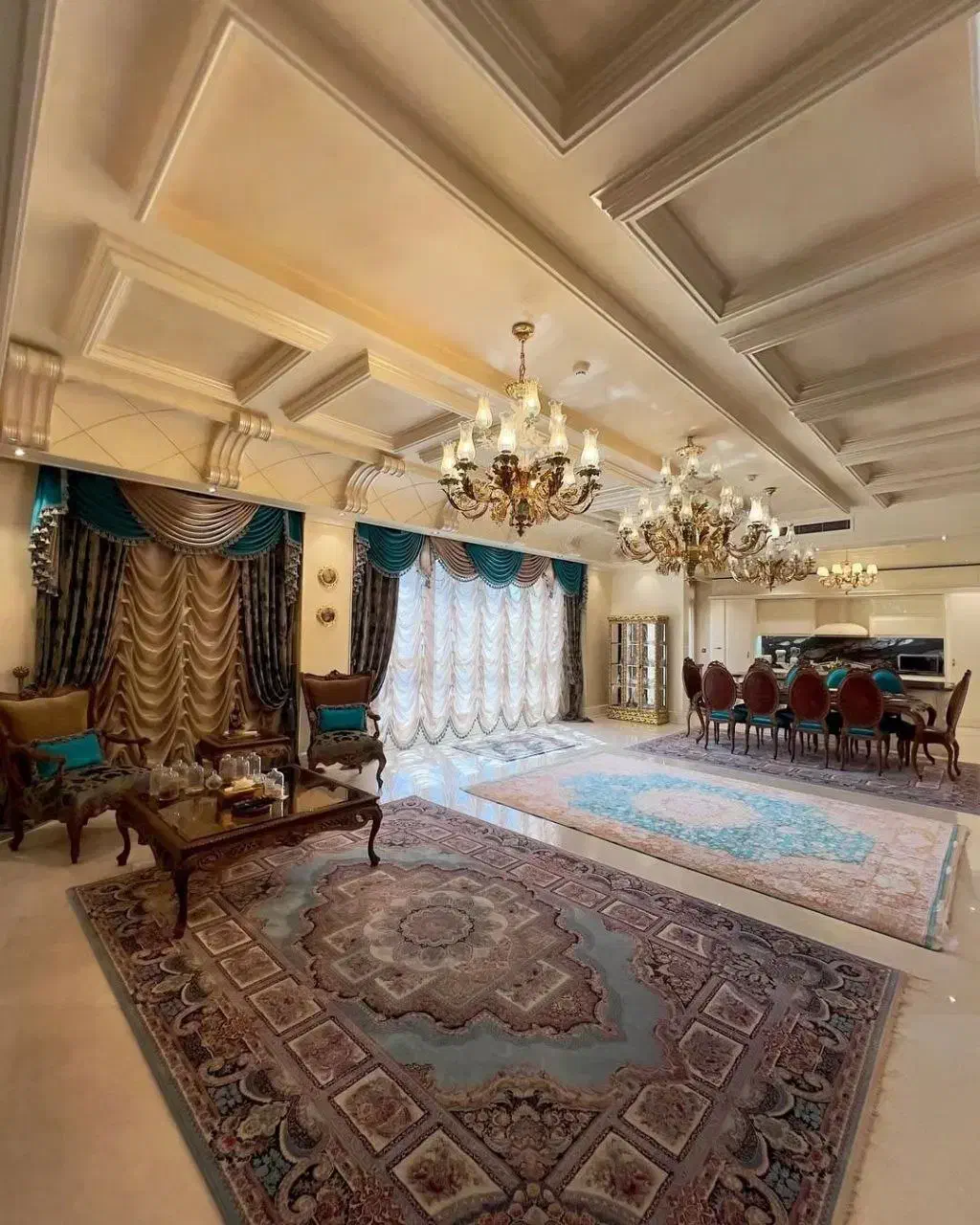 طبق ویلایی 250متری 4خواب سالن بزرگ صدرا فازیک|فروش آپارتمان|صدرا-فارس, |دیوار