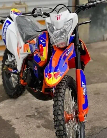 تریل فلات 249 ردبول|موتورسیکلت|بروجرد, |دیوار