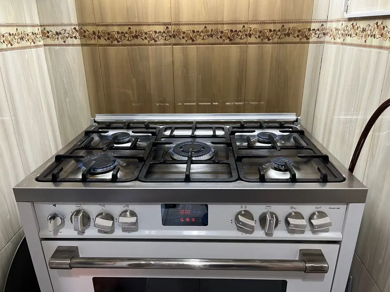 گاز فردار ایتالیایی با شعله زمان دار در حد نو|اجاق گاز و لوازم برقی پخت‌وپز|تهران, سازمان آب|دیوار