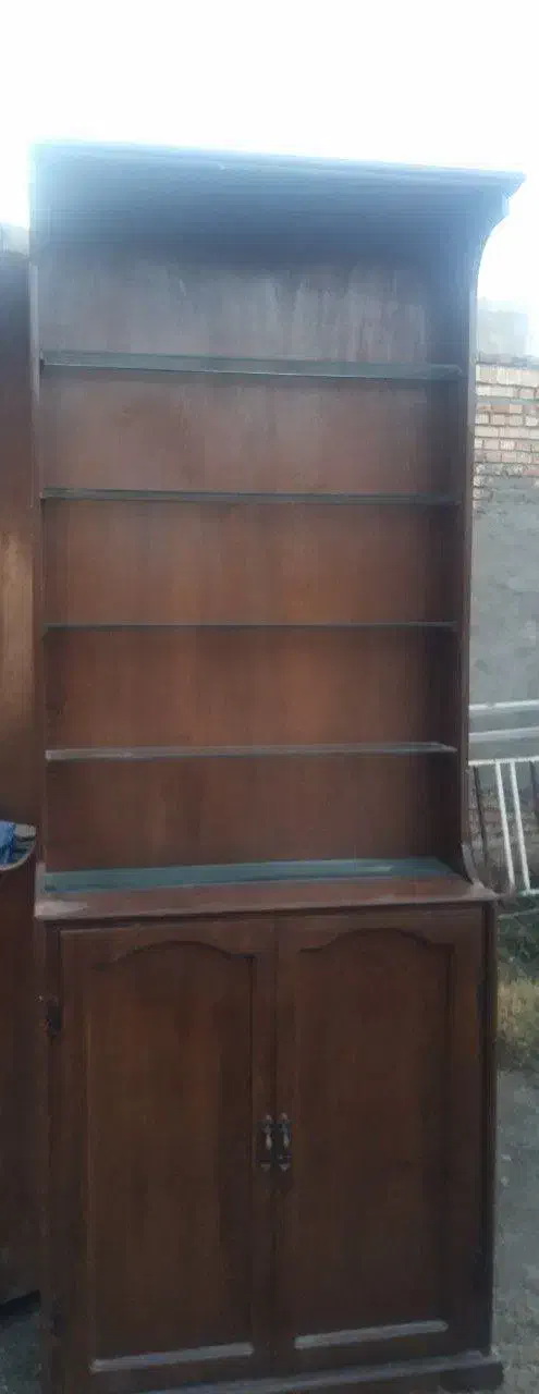 کمد چوبی با قفسه شیشه ای|کتابخانه، شلف، قفسه‌های دیواری|شبستر, |دیوار