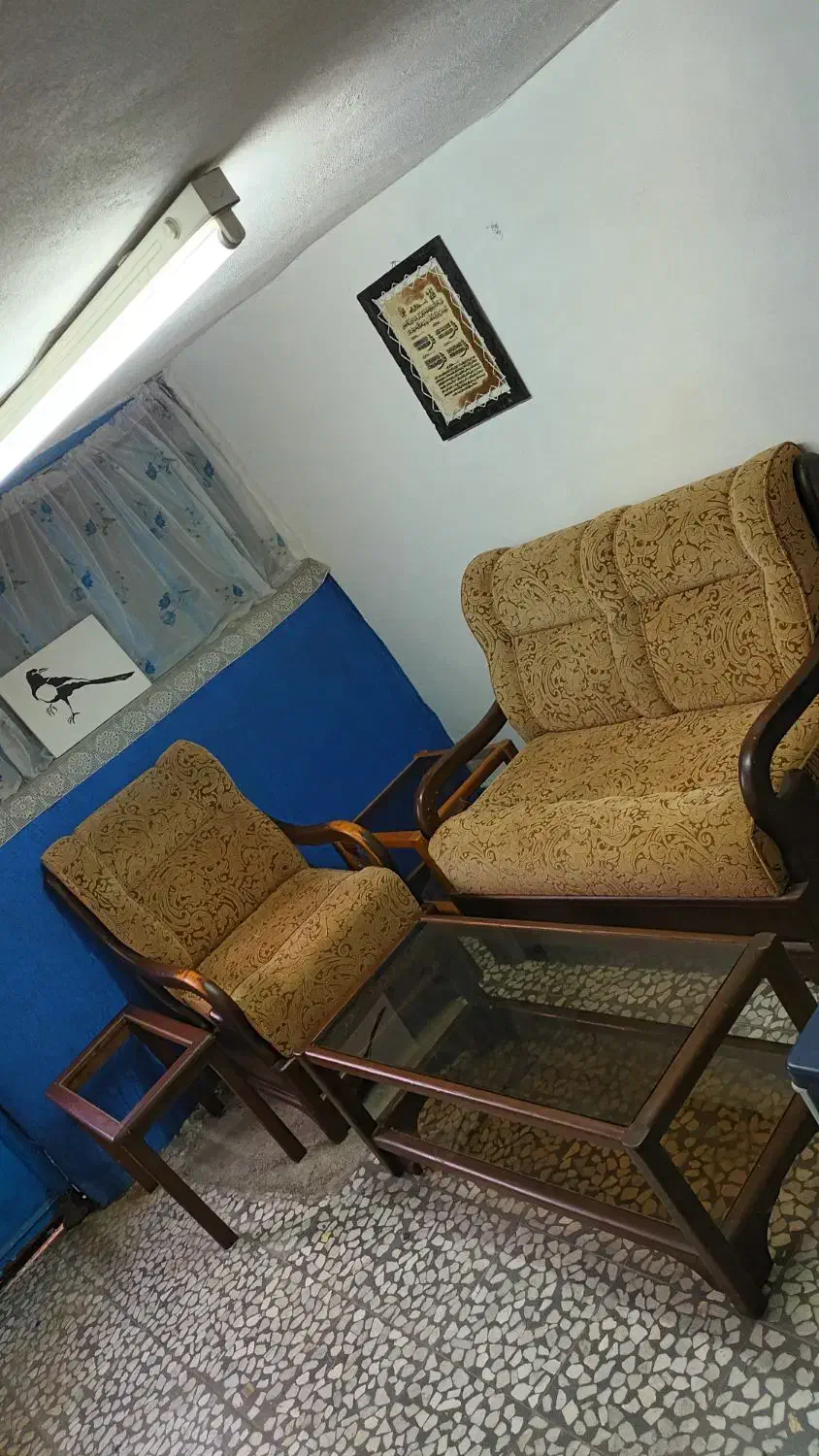 نیم ست|مبلمان خانگی و میز عسلی|رشت, یخسازی|دیوار