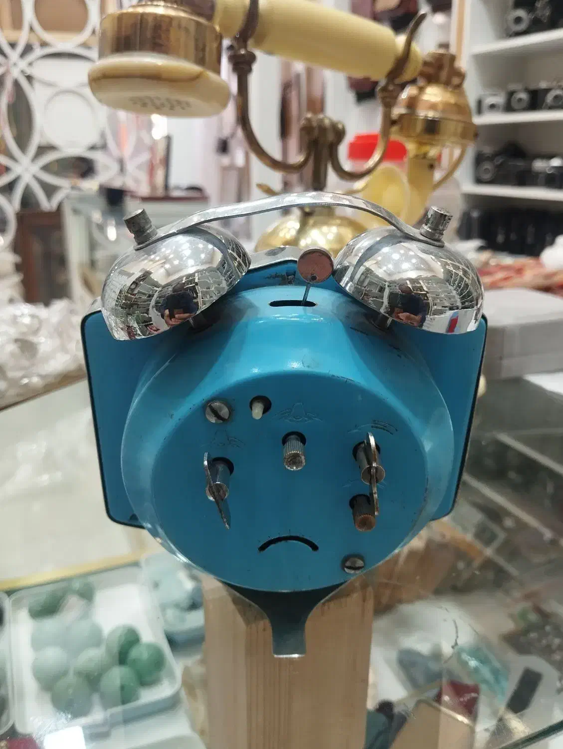 ساعتهای قدیمی رومیزی و دیواری|کلکسیون اشیاء عتیقه|باقرشهر, |دیوار