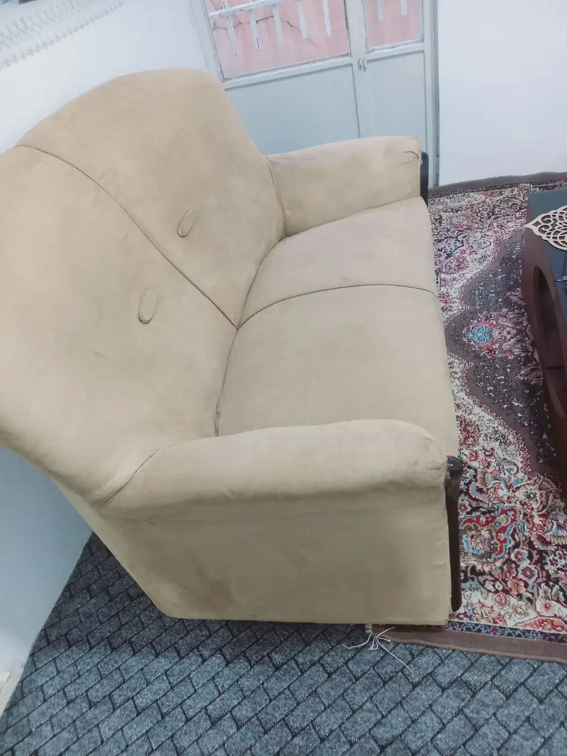 وسایل خانه مبل وپشتی...|مبلمان خانگی و میز عسلی|سنندج, |دیوار